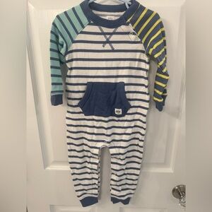 GAP long sleeve one-piece size 18-24 months